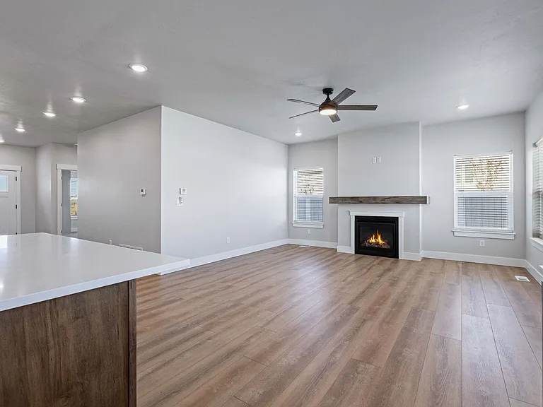 529 S Cutler Ave — Photo 11