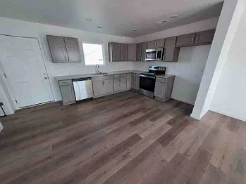 3 bed, 2.5 bath, 1428 sqft, $1,900 — Photo 3