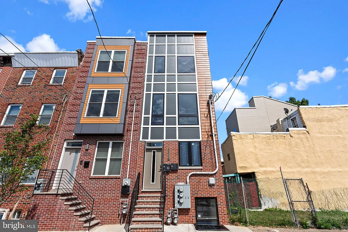 Building Photo - 2528 N Hope St #1