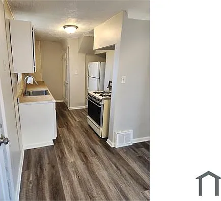 22370 Tracy Ave — Photo 5