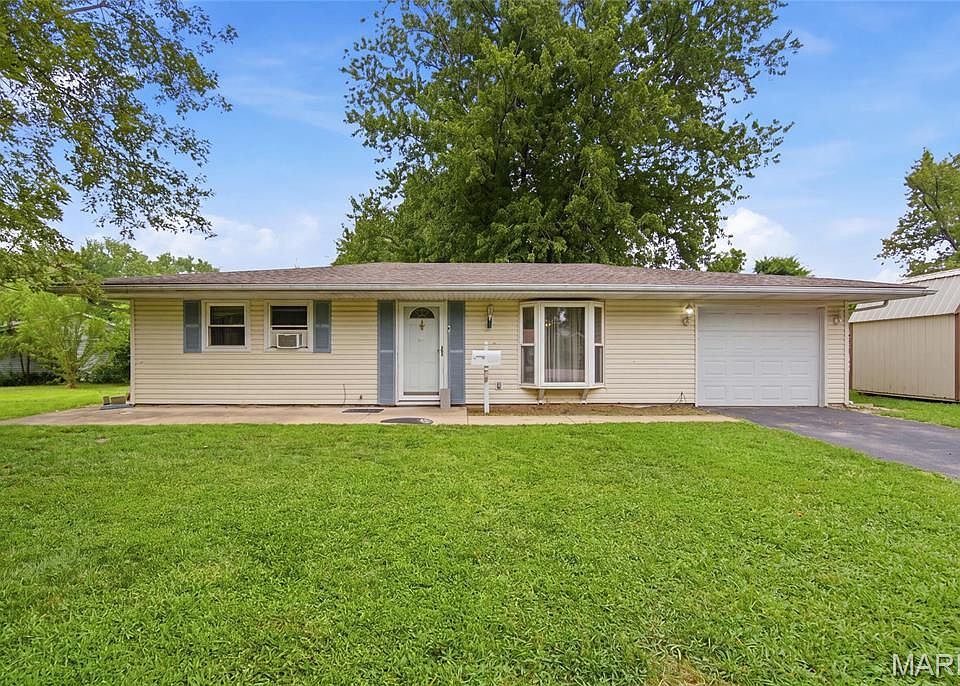 1st image of 802 Cypress Ct