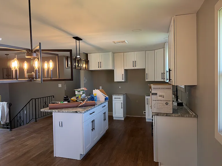 469 Elmhurst Ave — Photo 3