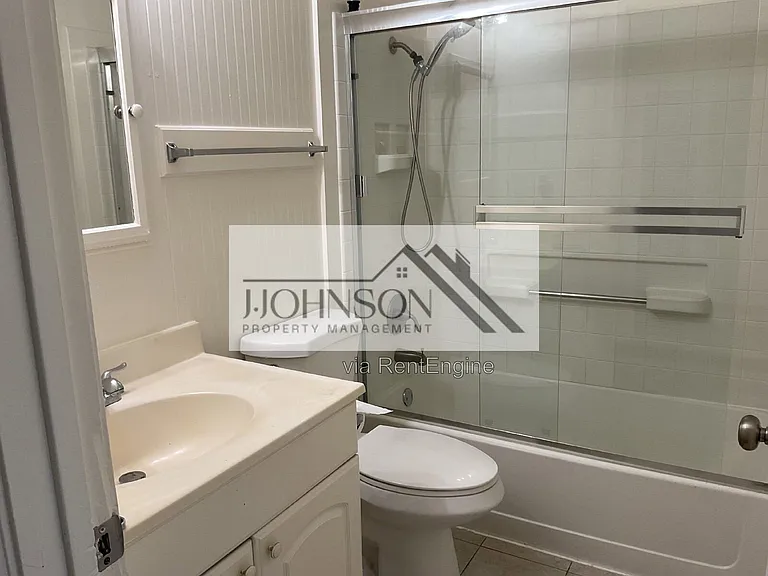 1536 Lincoln Blvd #B — Photo 7