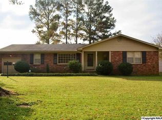 1925 Woodmead St SW, Decatur, AL 35601