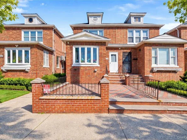 2734 Pearsall Avenue, Bronx, NY 10469