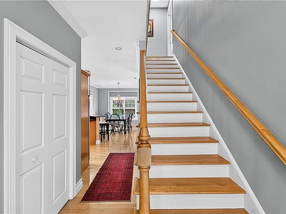 4th image of 23 Franklin St Unit 6