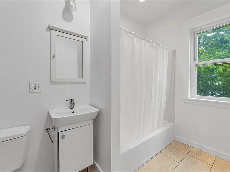 79 Perkins St #2 — Photo 12