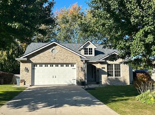 2446 Moonglow Ct, Saginaw, MI 48603