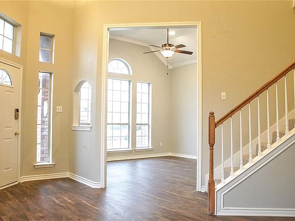 3rd image of 7755 Sunnydale Ct