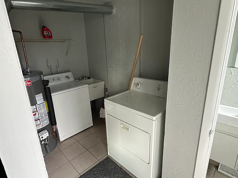 4878 Banbury Ct #4 — Photo 10