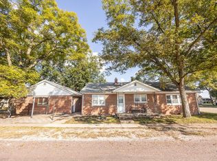 601 E Main St, Mascoutah, IL