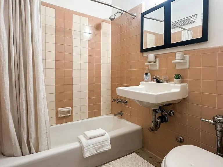 2790 Broadway #1F — Photo 2