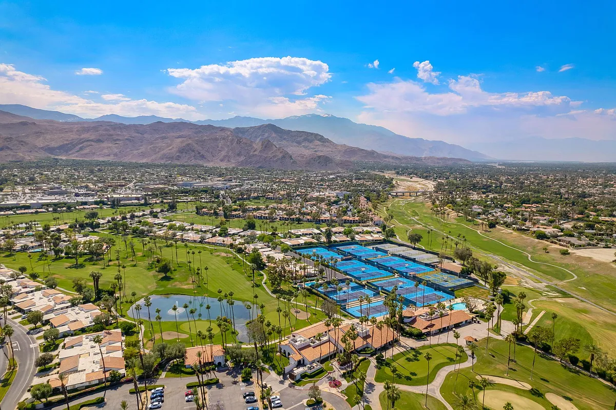 Building Photo - 93 Marbella Dr