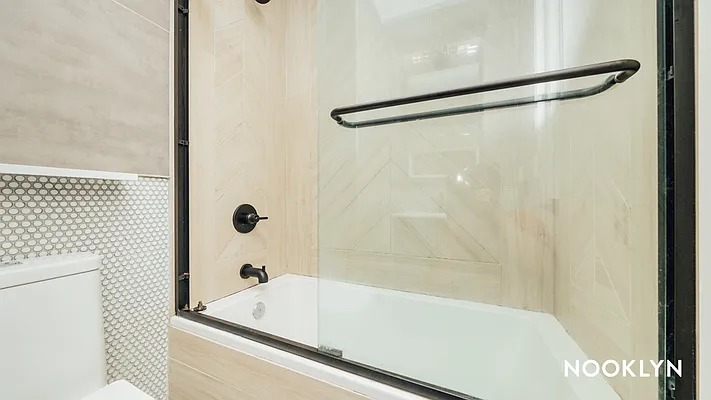 Rented by Nooklyn NYC LLC | media 6