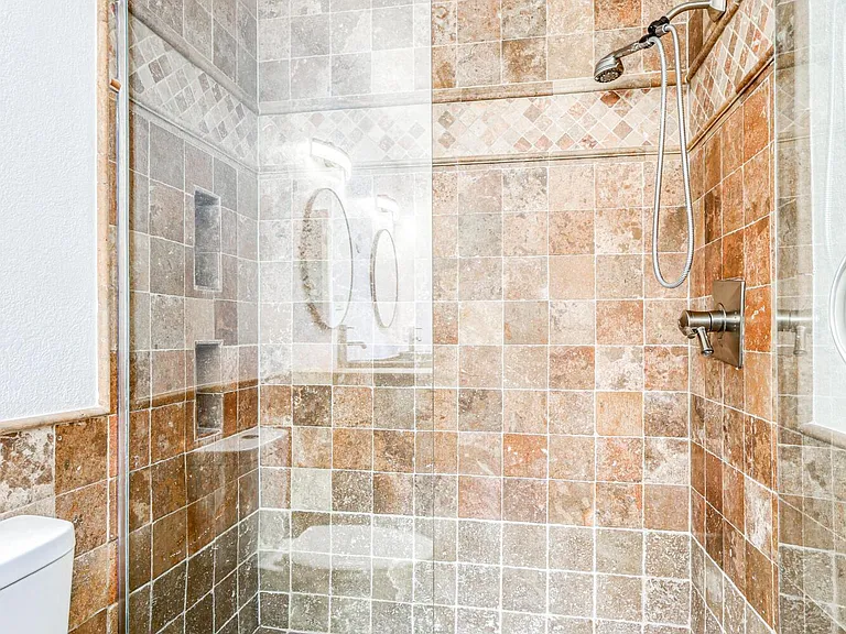 4945 Vista Grande Cir — Photo 22