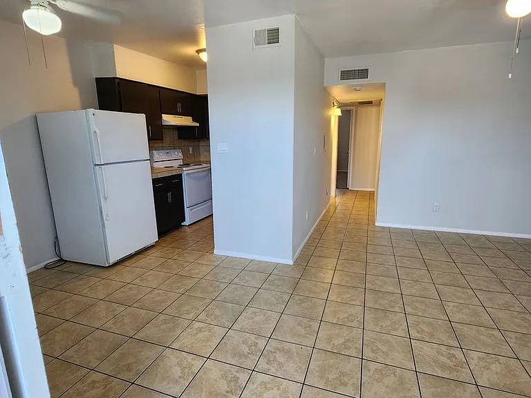 Modern Quarters Apartments — Photo 25