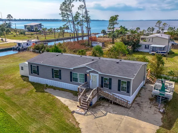 1606 Elma Ruth Dr, Southport, FL 32409