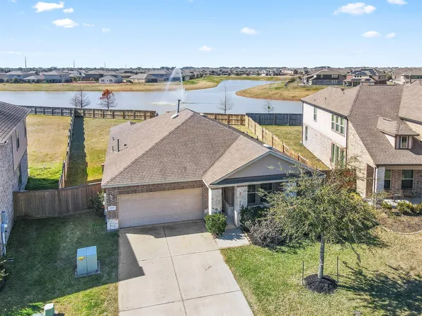 2225 Windy Sail Dr, La Marque, TX 77568
