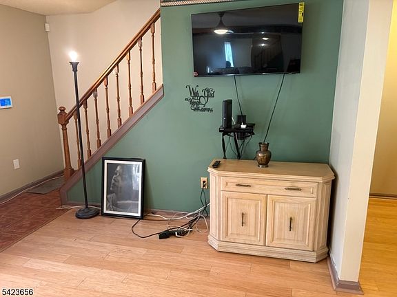 2nd image of 28 Rutgers Dr