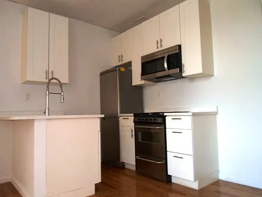 Rented by Sky Management | media 30