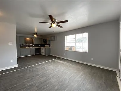 800 W Washington St #4 — Photo 49