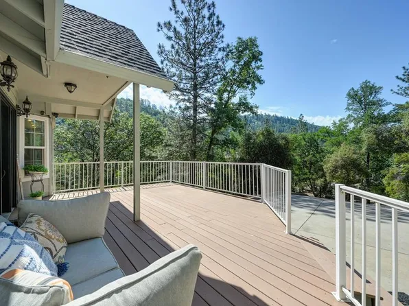 16858 Brewer Rd, Grass Valley, CA 95949