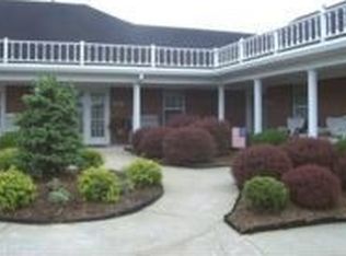 8123 Arthur Goins Blvd, Louisville, KY 40228