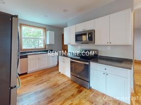 118 Grove St, Bangor, ME