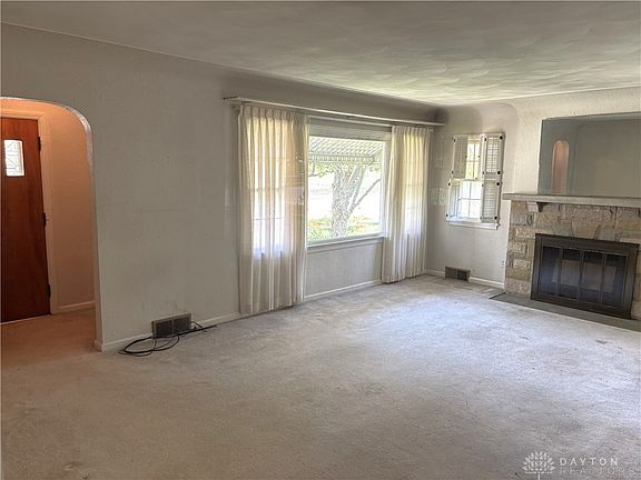 4th image of 441 Sycamore St
