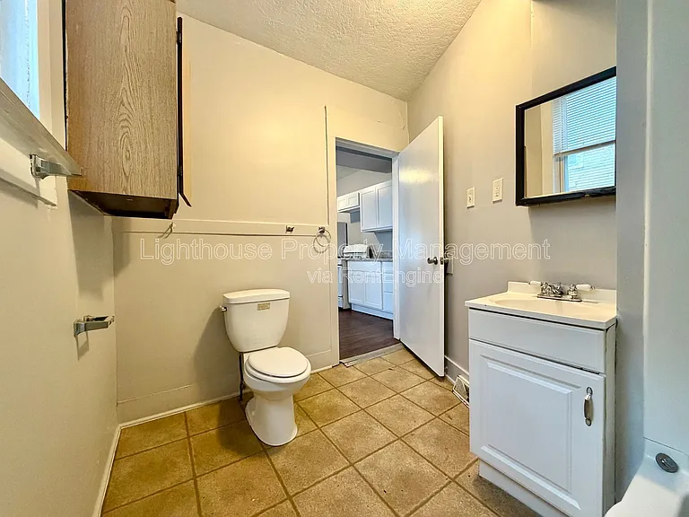 1515 Hoyt St #1 — Photo 5