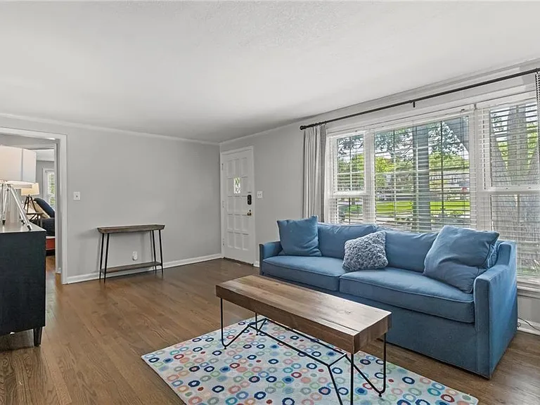 4116 W 69th Ter — Photo 3