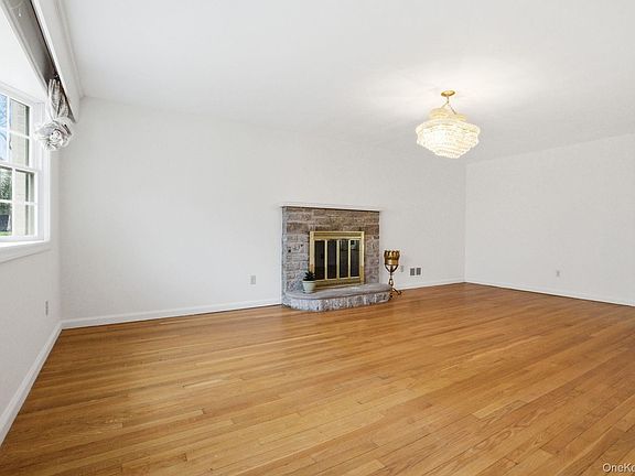 5th image of 80 Roaring Brook Road