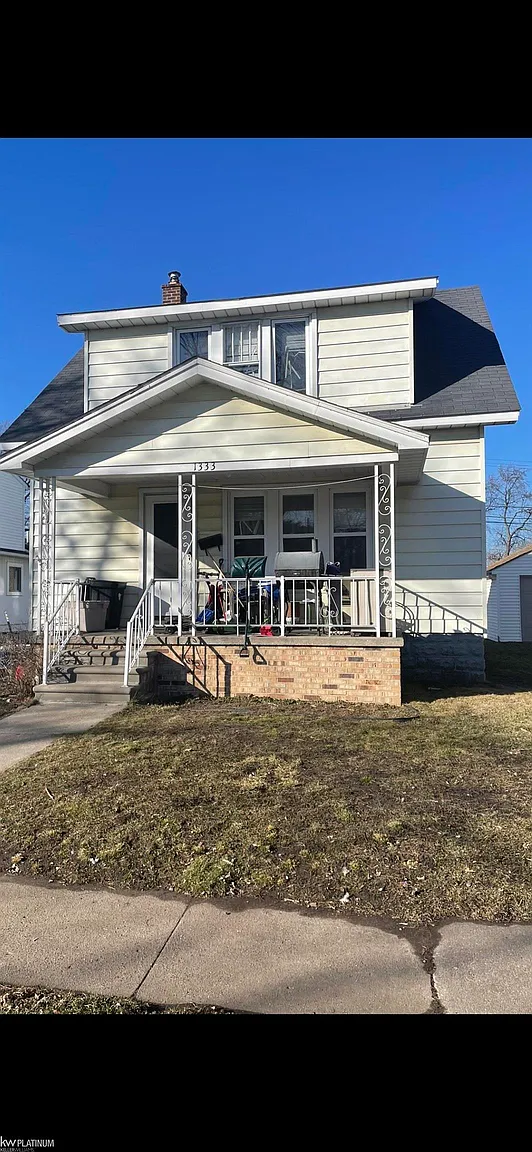 1333 Nelson St photo 1
