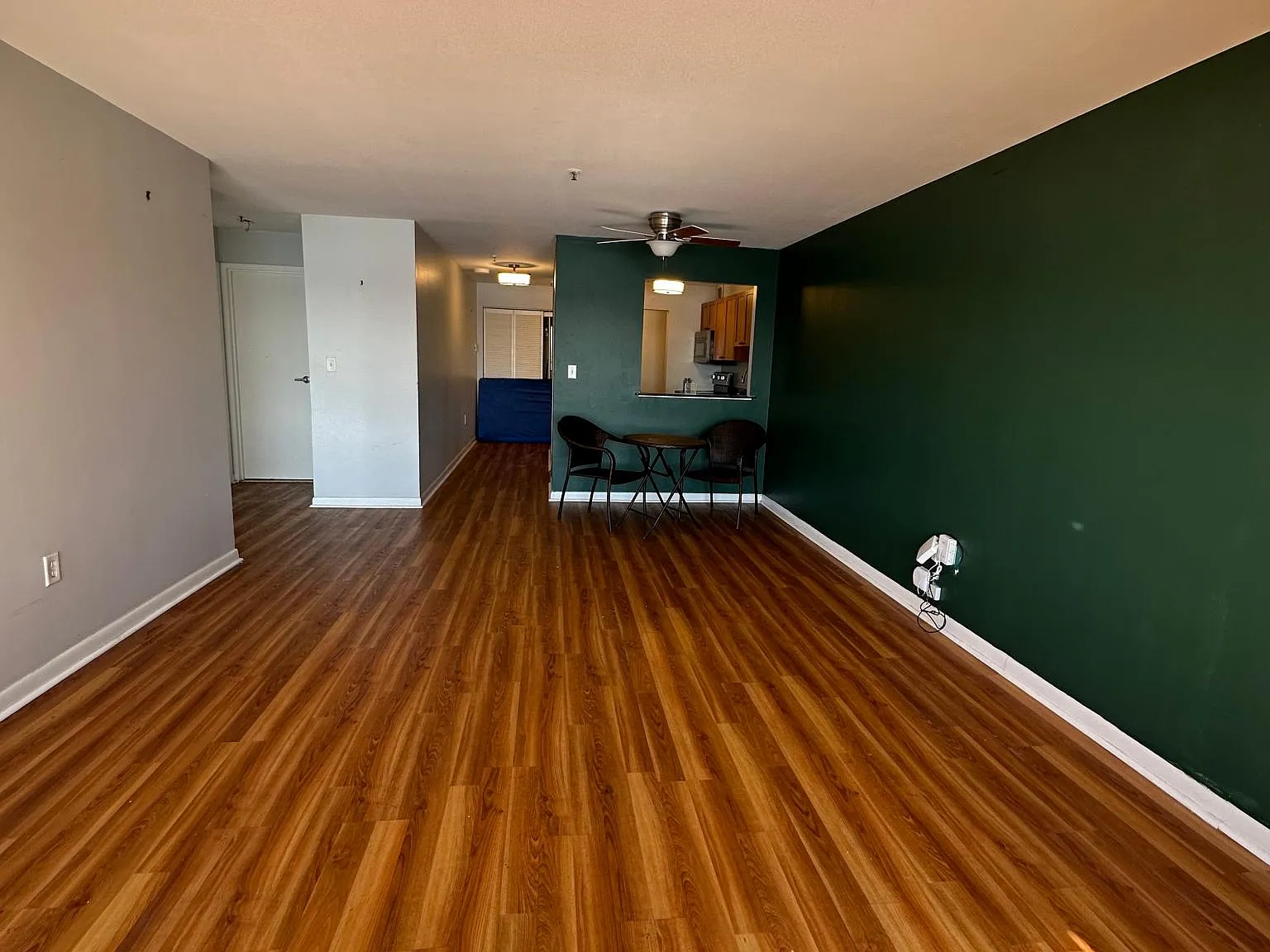 300 Riverfront Dr — Photo 2