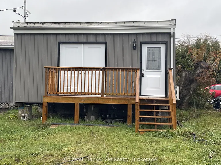 101 Bobcaygeon Rd #4 — Photo 1