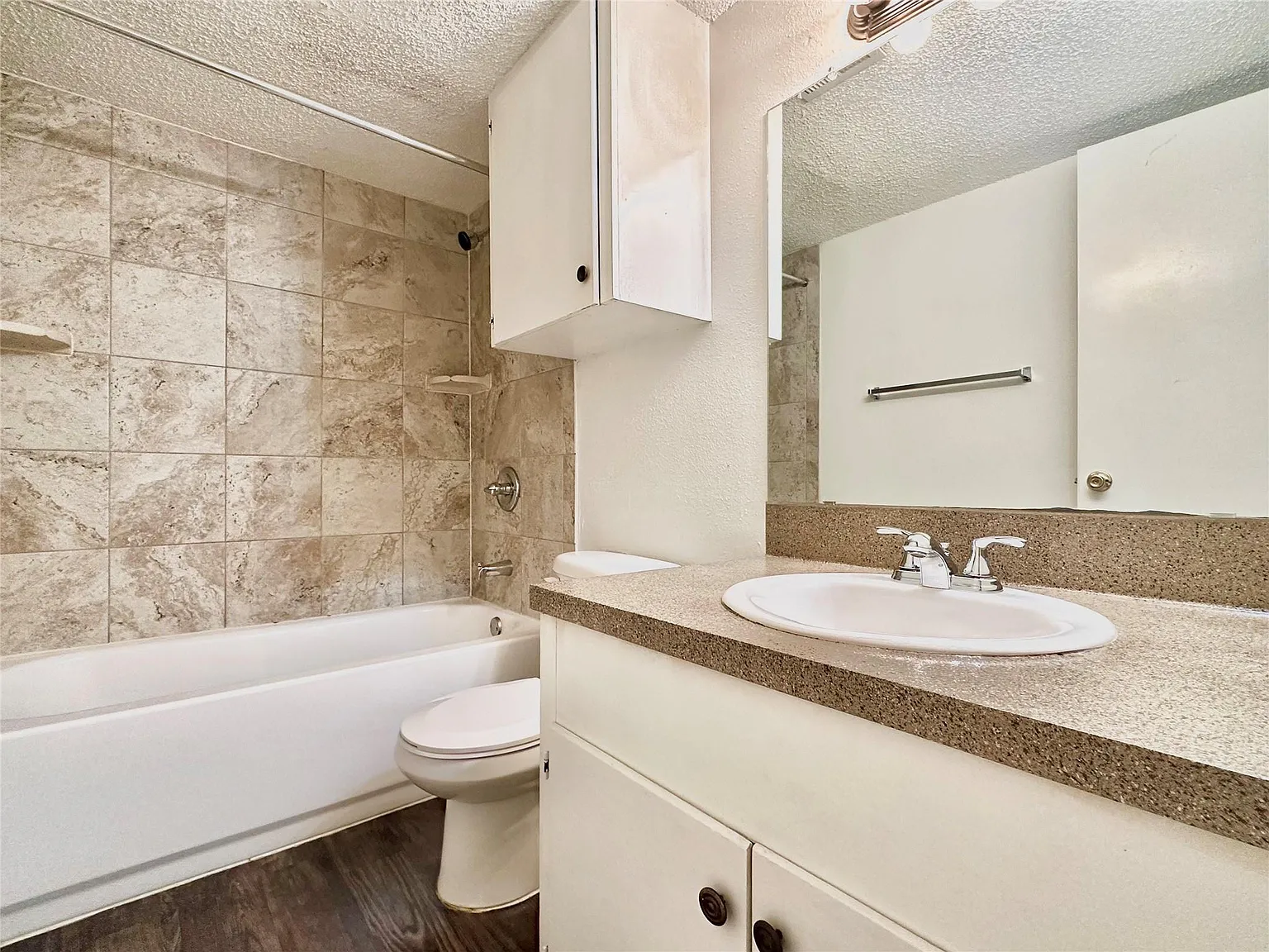 1 bed, 1.0 bath, 450 sqft, $800 — Photo 4