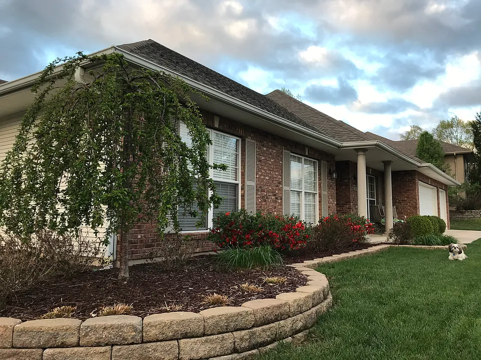 Cedar Crest Ln