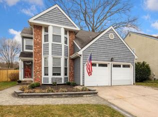 22 Christopher Mills Dr, Mount Laurel, NJ 08054