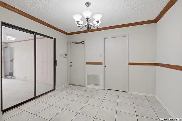 6118 Windy Knl — Photo 3
