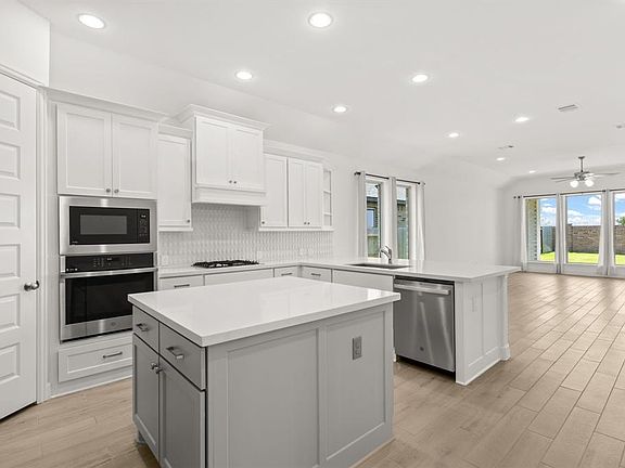 4th image of 8723 Harbor Pines Drive