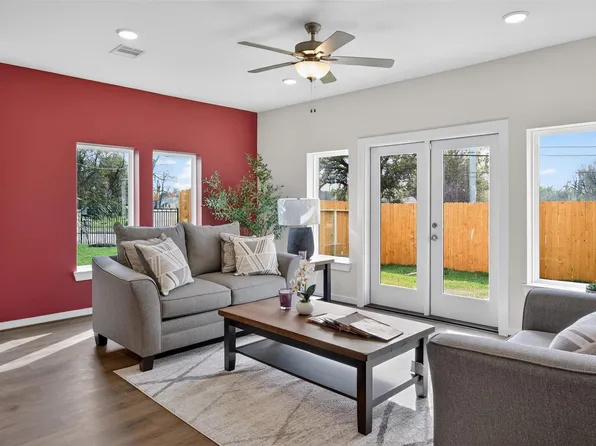 9122 Highland Northern Way, Houston, TX 77088