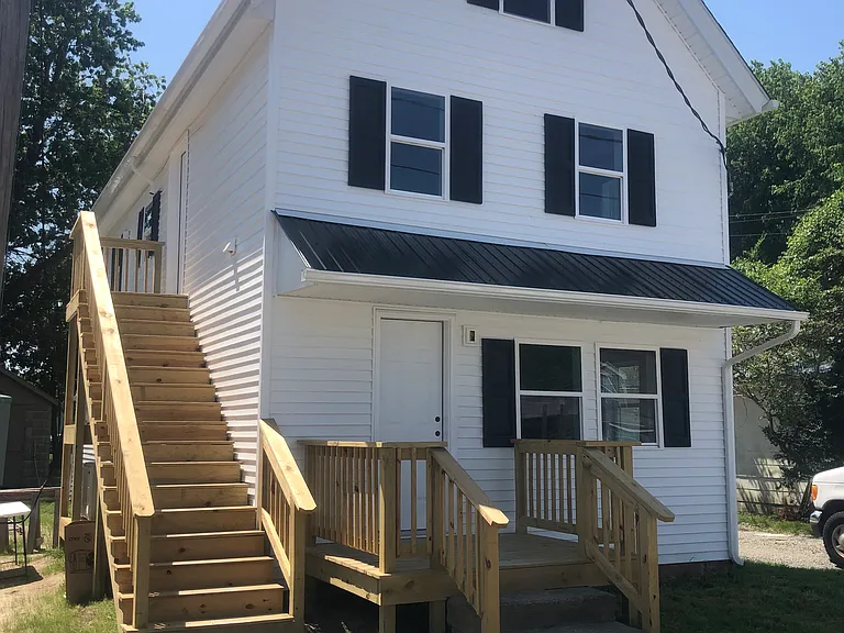 12 Jefferson St — Photo 1
