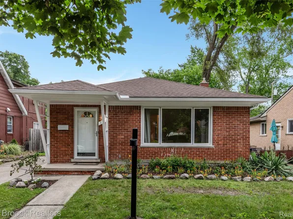 71 Maplefield Rd, Pleasant Ridge, MI 48069