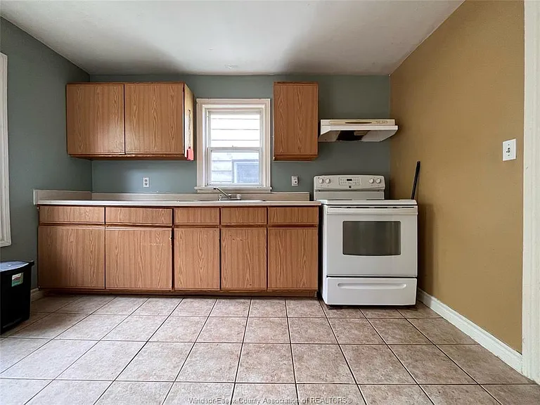383 Bridge Ave — Photo 6