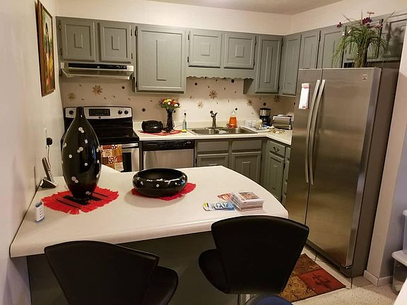 4th image of 1211 48th Ave APT 33