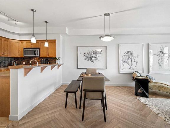2nd image of 100 W Lakeway Blvd #315