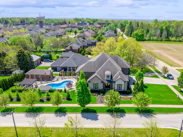 34 Marlene Stewart Dr, Pelham, ON L0S 1E5