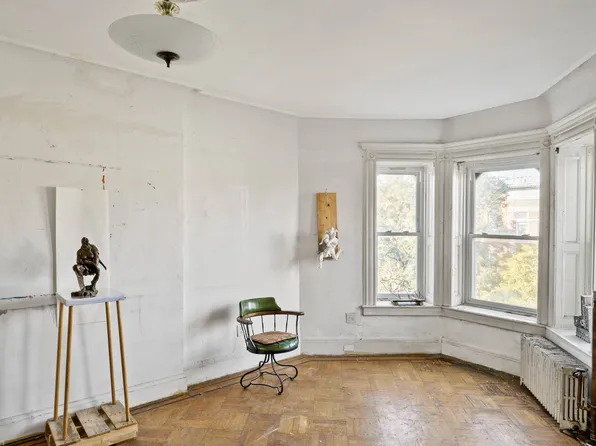 882 Park Place image 39 of 49