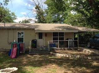 302 W Embry St, Decatur, TX 76234