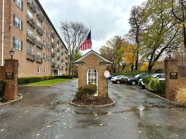 4 Consulate Drive #2M, Tuckahoe, NY 10707